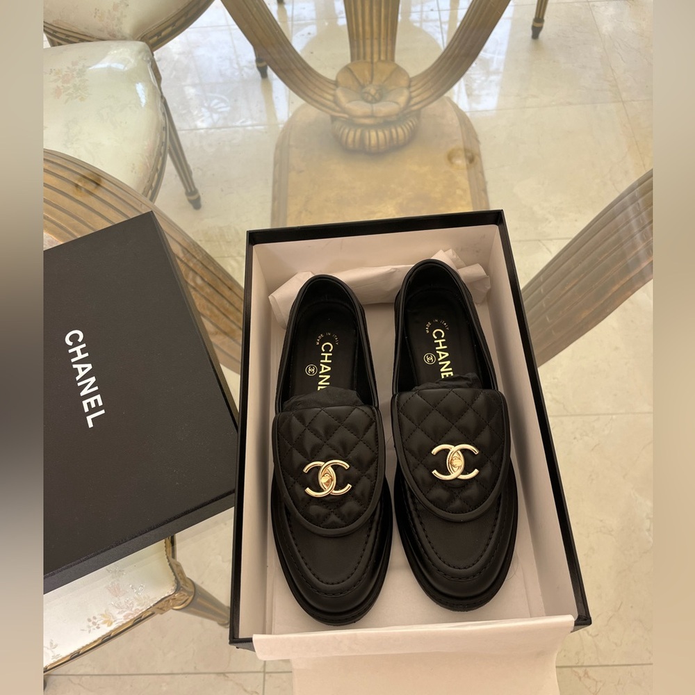 Chanel CC turn lock quilted loafers